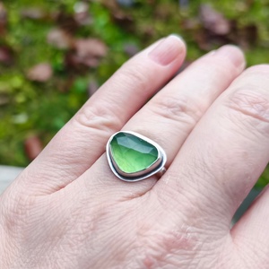 Ezüst Szerpentinit gyűrű - ékszer - gyűrű - szoliter gyűrű - Meska.hu