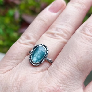 Ezüst Kianit gyűrű - ékszer - gyűrű - szoliter gyűrű - Meska.hu