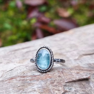 Ezüst Kianit gyűrű - ékszer - gyűrű - szoliter gyűrű - Meska.hu