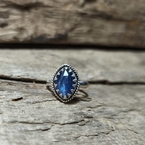 Ezüst Kianit gyűrű - ékszer - gyűrű - szoliter gyűrű - Meska.hu