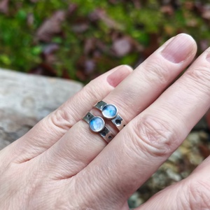 Ezüst Holdkő gyűrű - ékszer - gyűrű - vékony gyűrű - Meska.hu