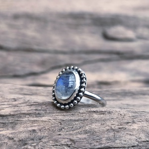 Ezüst Holdkő gyűrű - ékszer - gyűrű - vékony gyűrű - Meska.hu