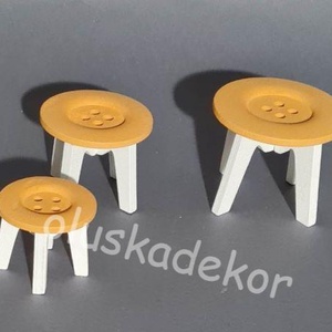 Gomb asztalka székkel, bababútor, tündérkert dekor, fa, 3db/cs. - kellékek & szerszámok - dekorációs kellékek - egyéb kellékek - Meska.hu