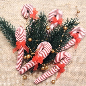 Piros- fehér csíkos cukorrúd - karácsony - karácsonyi lakásdekoráció - karácsonyfadíszek - Meska.hu