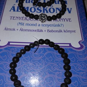 Lávakő ásványkarkötő, charmmal - ékszer - karkötő - charm karkötő - Meska.hu