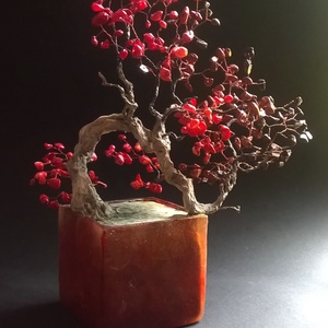 Vörös bonsai - művészet - szobor - kő - Meska.hu
