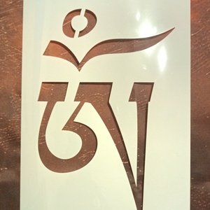 Tibeti Om faldekor stencil  - kellékek & szerszámok - szerszámok, eszközök - sablonok - Meska.hu