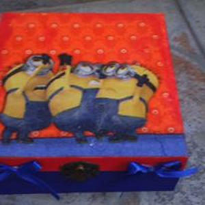 Minionok doboz - otthon & lakás - dekoráció - díszdoboz - Meska.hu Minionok doboz - otthon & lakás - dekoráció - díszdoboz - Meska.hu