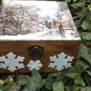 Karácsonyi dobozka, Otthon & Életmód, Dekoráció, Asztal és polc dekoráció, Díszdoboz, Decoupage, transzfer és szalvétatechnika, Festészet, MESKA