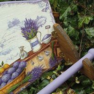 Papírtörlőtartó levendulás - otthon & életmód - konyhafelszerelés, tálalás - konyhai textil - konyharuha & törlőkendő - Meska.hu