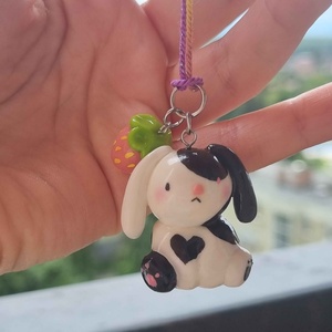 Foltos nyuszis kulcstartó süthető gyurmából - táska & tok - kulcstartó & táskadísz - kulcstartó - Meska.hu