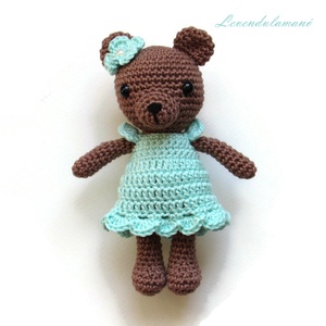 Horgolt barna macilány menta ruhában amigurumi , Játék & Sport, Plüssállat & Játékfigura, Maci, Horgolás, MESKA