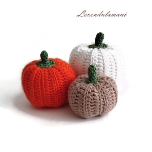 Horgolt tök dekoráció 3 darabos csomag, Otthon & Életmód, Dekoráció, Halloween, Halloweeni tök, Horgolás, Akril fonalból készült kétféle dekorációs tök szett.
Az első szett méretei szárral együtt: 
fehér t..., MESKA