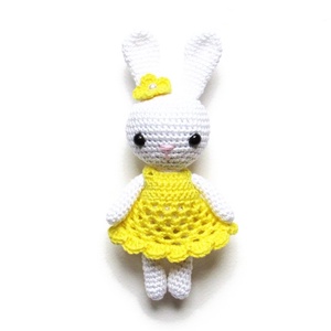 Rendelhető - Horgolt fehér nyuszilány sárga ruhában amigurumi - Meska.hu