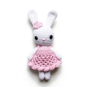 Rendelhető - Horgolt fehér nyuszilány rózsaszín ruhában amigurumi - Meska.hu