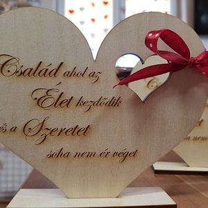Család ahol az élet kezdődik és a Szeretet soha nem ér véget  Tábla, Szívecskés tábla idézettel, Otthon & Életmód, Dekoráció, Kép & Falikép, Táblakép, Gravírozás, pirográfia, MESKA