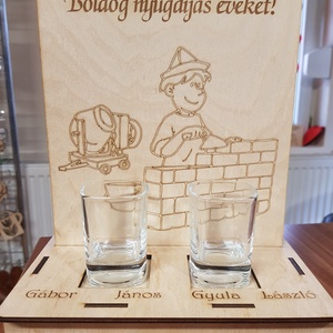 Születésnapi, nyugdíjas köszöntő tábla pálinkás pohárral - otthon & életmód - konyhafelszerelés, tálalás - tálalás - pálinkás poharak, szettek - Meska.hu