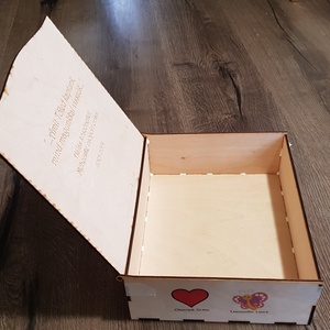 Különleges emlékdoboz,  Ballagási ajándék óvó néninek, Pedagógusoknak csoport/osztályképpel is - kellékek & szerszámok - fa - doboz - Meska.hu