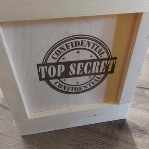 Top secret fa láda, Ajándék doboz, egyedi felirattal is - otthon & életmód - tárolás & rendszerezés - doboz - Meska.hu
