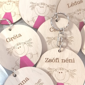 Színes kulcstartó szettben, Vidám kulcstartó fából gyerekeknek, óvó néninek, tanító néninek, Táska & Tok, Kulcstartó & Táskadísz, Kulcstartó, Gravírozás, pirográfia, Famegmunkálás, MESKA