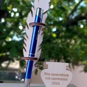 Ballagási ajándék gravírozott tollal, tanároknak, osztályfőnöknek - Meska.hu