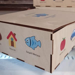 Különleges emlékdoboz,  Ballagási ajándék óvó néninek, Pedagógusoknak csoport/osztályképpel is, Kellékek & szerszámok, Hobby fa alapanyag, Doboz, Gravírozás, pirográfia, Famegmunkálás, MESKA