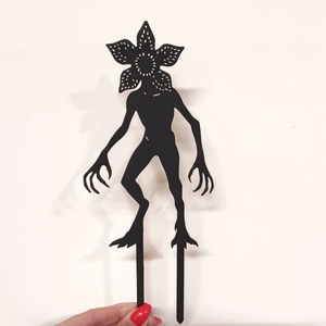 Stranger Things Demogorgon tortabeszúró - otthon & életmód - konyhafelszerelés, tálalás - sütés, főzés - sütidísz - Meska.hu