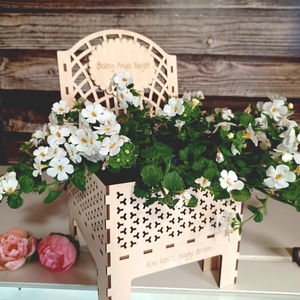 Különleges virágtartó kis szék, Otthon & Életmód, Virágdekoráció, Virágtartó, Kaspó, Famegmunkálás, MESKA