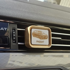 Fa autóillatosító cserélhető előlappal - otthon & életmód - autó - autós illatosító - Meska.hu