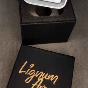 Fa autóillatosító cserélhető előlappal - otthon & életmód - autó - autós illatosító - Meska.hu