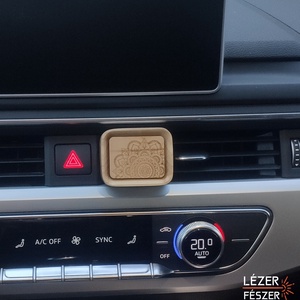 Fa autóillatosító cserélhető előlappal - otthon & életmód - autó - autós illatosító - Meska.hu