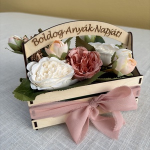 Anyák napi virágosláda, Otthon & Életmód, Virágdekoráció, Virágdíszek, Asztali virágdísz, , MESKA