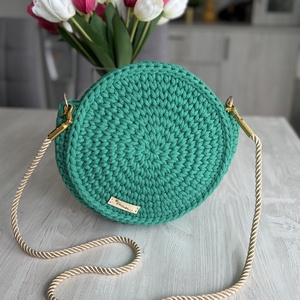 Kerek válltáska - táska & tok - kézitáska & válltáska - vállon átvethető táska - Meska.hu