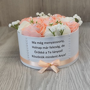 szülőköszöntő virágbox rózsaszín-fehér - esküvő - emlék & ajándék - szülőköszöntő ajándék - Meska.hu