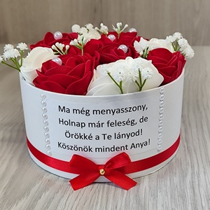 szülőköszöntő virágbox piros-fehér, Esküvő, Emlék & Ajándék, Szülőköszöntő ajándék, Virágkötés, MESKA