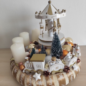 Adventi koszorú körhintás fa vonattal  - Meska.hu