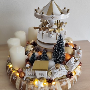 Adventi koszorú körhintás fa vonattal  - karácsony - adventi díszek - adventi koszorú - Meska.hu