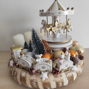 Adventi koszorú körhintás fa vonattal  - karácsony - adventi díszek - adventi koszorú - Meska.hu