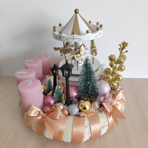 Adventi koszorú körhintás, Karácsony, Adventi díszek, Adventi koszorú, Virágkötés, MESKA