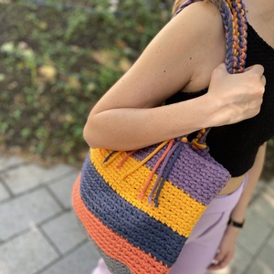 Horgolt színes táska - táska & tok - bevásárlás & shopper táska - shopper, textiltáska, szatyor - Meska.hu