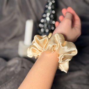 Arany scrunchie hajgumi, Ruha & Divat, Hajdísz & Hajcsat, Hajgumi, Varrás, MESKA