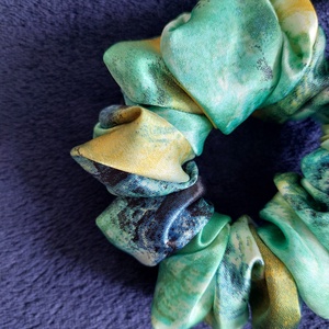 Enikő � Prémium Armani Selyemszatén Scrunchie - ruha & divat - hajdísz & hajcsat - hajgumi - Meska.hu