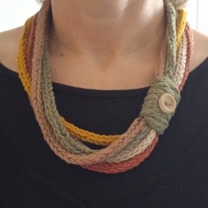 Horgolt nyaklánc - Meska.hu