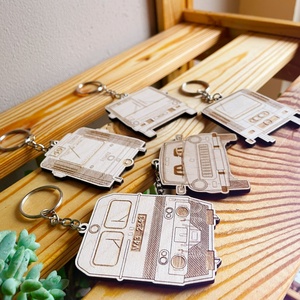 Gravírozott fa kulcstartó csomag - Trabant, Ikarus busz, Ganz villamos, vonat, metró - táska & tok - kulcstartó & táskadísz - kulcstartó - Meska.hu