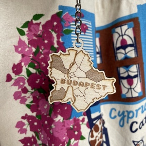Budapest fa kulcstartó - táska & tok - kulcstartó & táskadísz - kulcstartó - Meska.hu