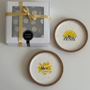 Citromos parafa alátét szett � Be Zesty és Sweet Like a Lemon � egyedi mintás, 2 db, ajándékdobozban - otthon & életmód - konyhafelszerelés, tálalás - tálalás - tányér- és poháralátét - Meska.hu