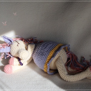 Bóbita, alvó unikornis -  - Meska.hu