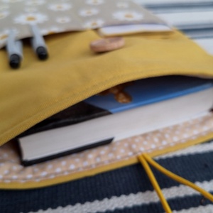 Könyvtok -zsebes - könyv & zene - könyvtok - Meska.hu