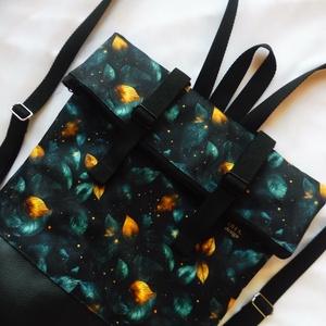 Fekete levél mintás roll up/roll top hátizsák - táska & tok - hátizsák - roll top hátizsák - Meska.hu