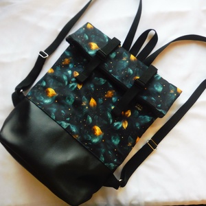 Fekete levél mintás roll up/roll top hátizsák - Meska.hu